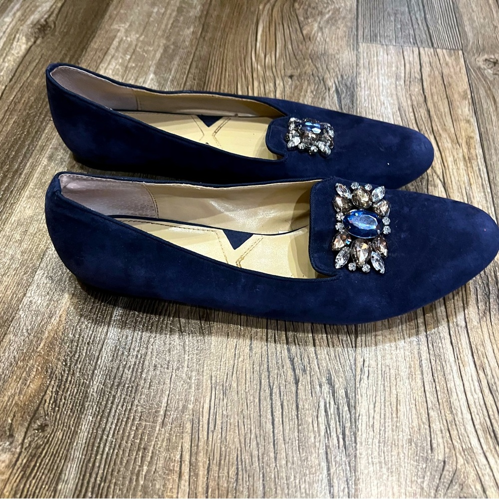 Gorgeous blue suede jewel adorned shoes ! Size 9 1/2